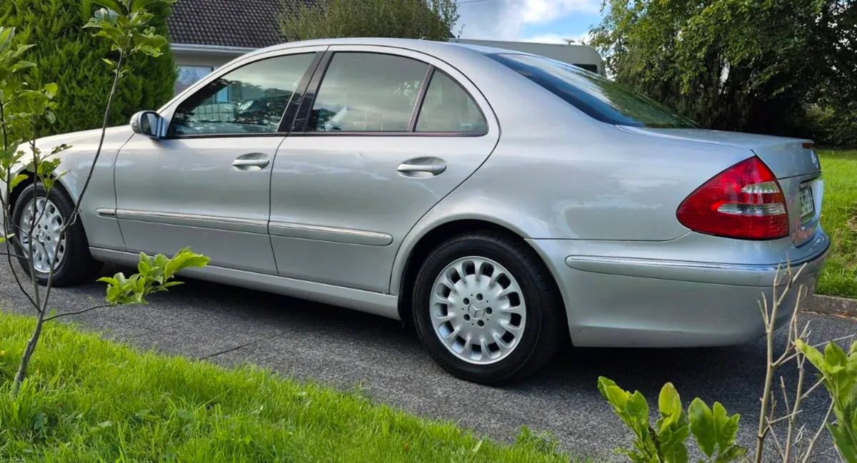 Mercedes E200 Brand new NCT, fully serviced - Image 4