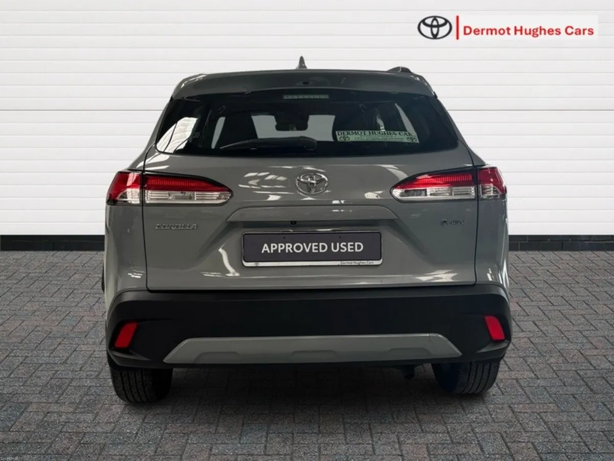 Toyota Corolla Cross 1.8 LUNA HYBRID AUTO - Image 4