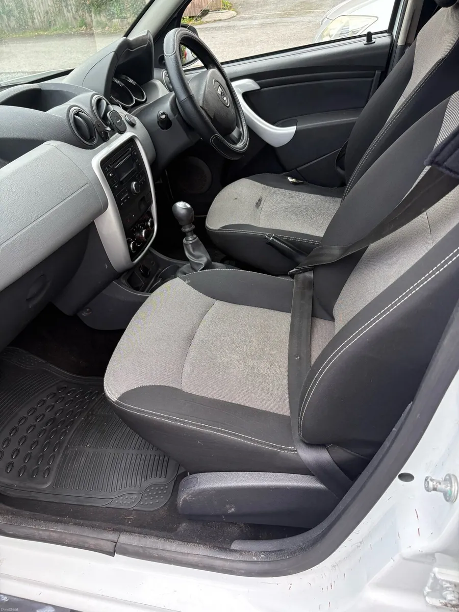 Dacia duste - Image 5