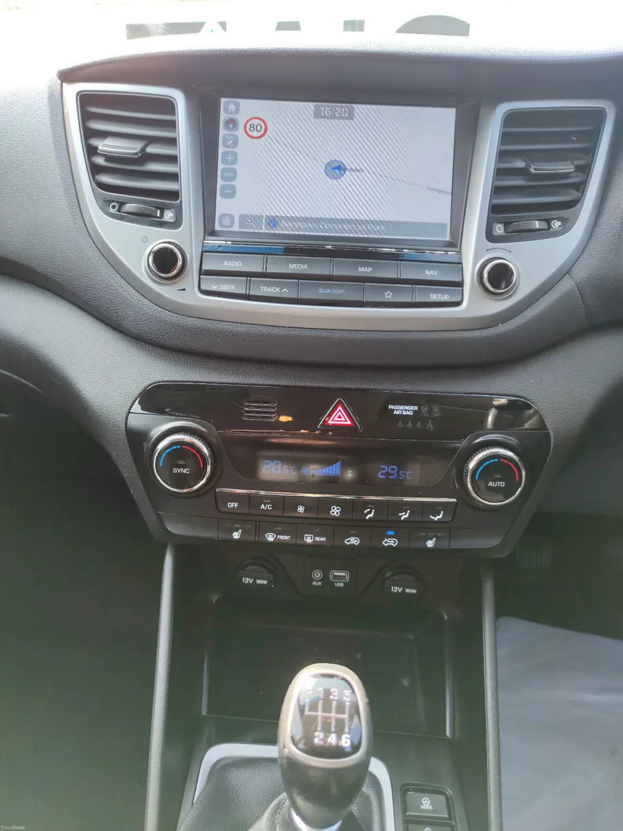 182 HYUNDAI TUCSON 1.7 SE - Image 6
