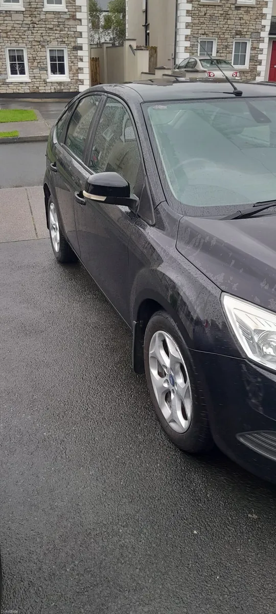 Ford Focus 2011 - Image 2