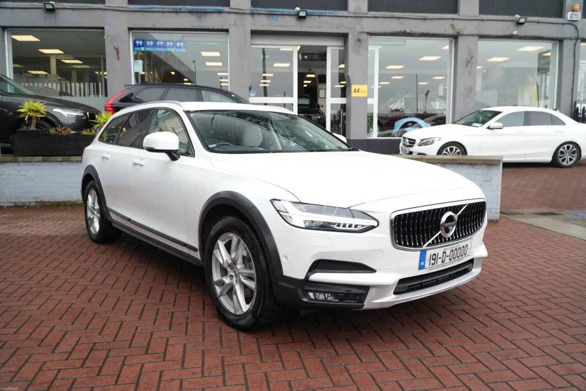 2019 VOLVO V90 CROSS COUNTRY AWD D4 - Image 1