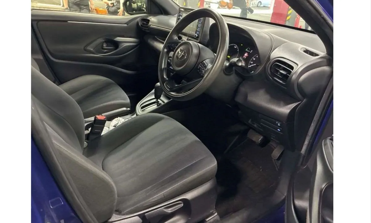 TOYOTA YARIS 2021 | HYBRID AUTO | FINANCE AVAILA - Image 5