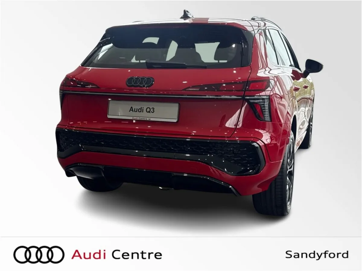 Audi Q3 E-HYBRID 270HP S-T S LINE - Image 4