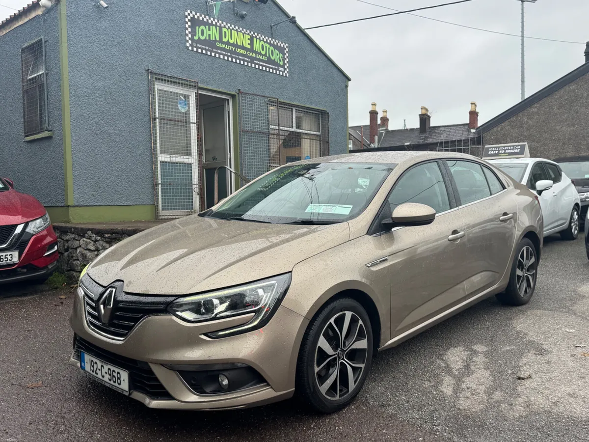 Renault Megane high spec low mileage - Image 5