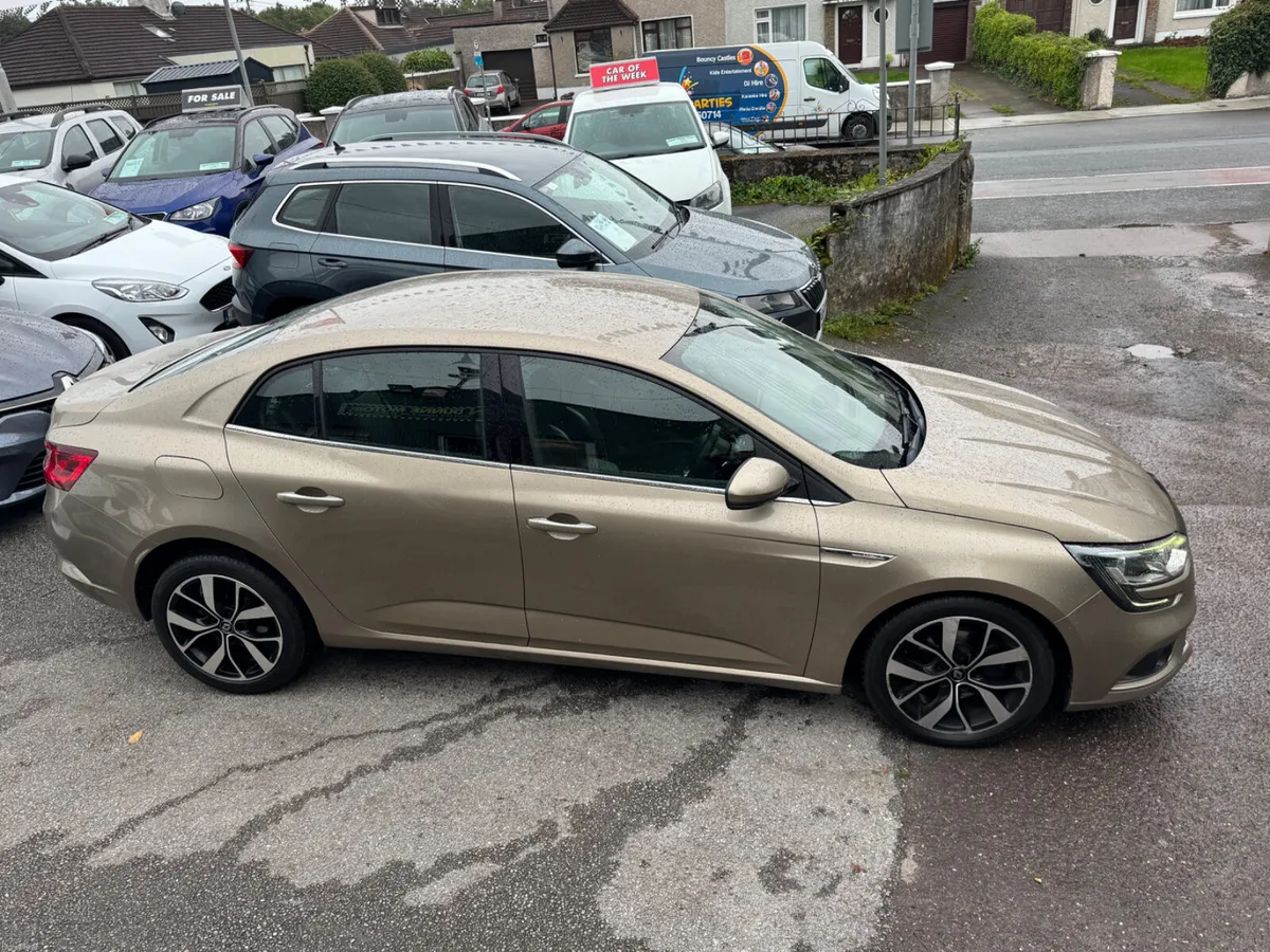 Renault Megane high spec low mileage - Image 4