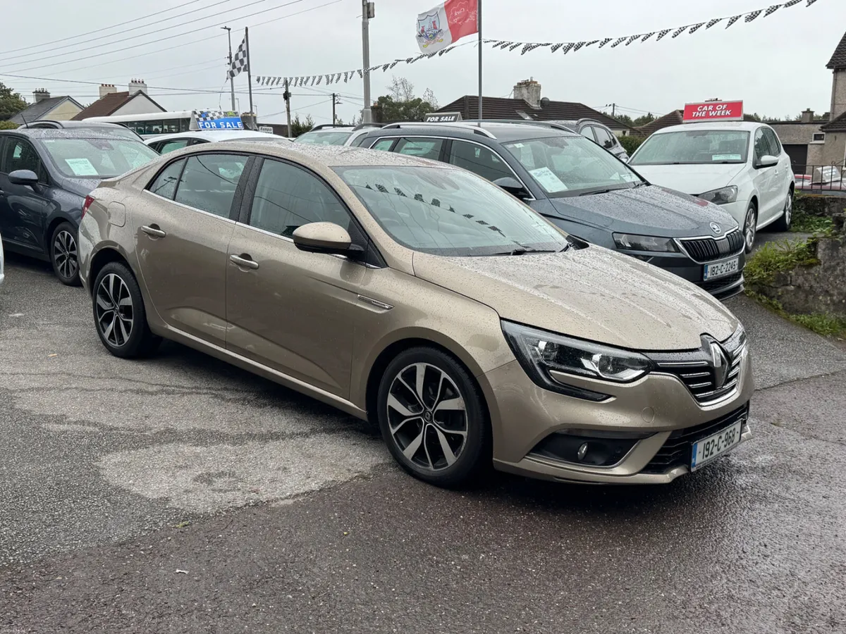 Renault Megane high spec low mileage - Image 1