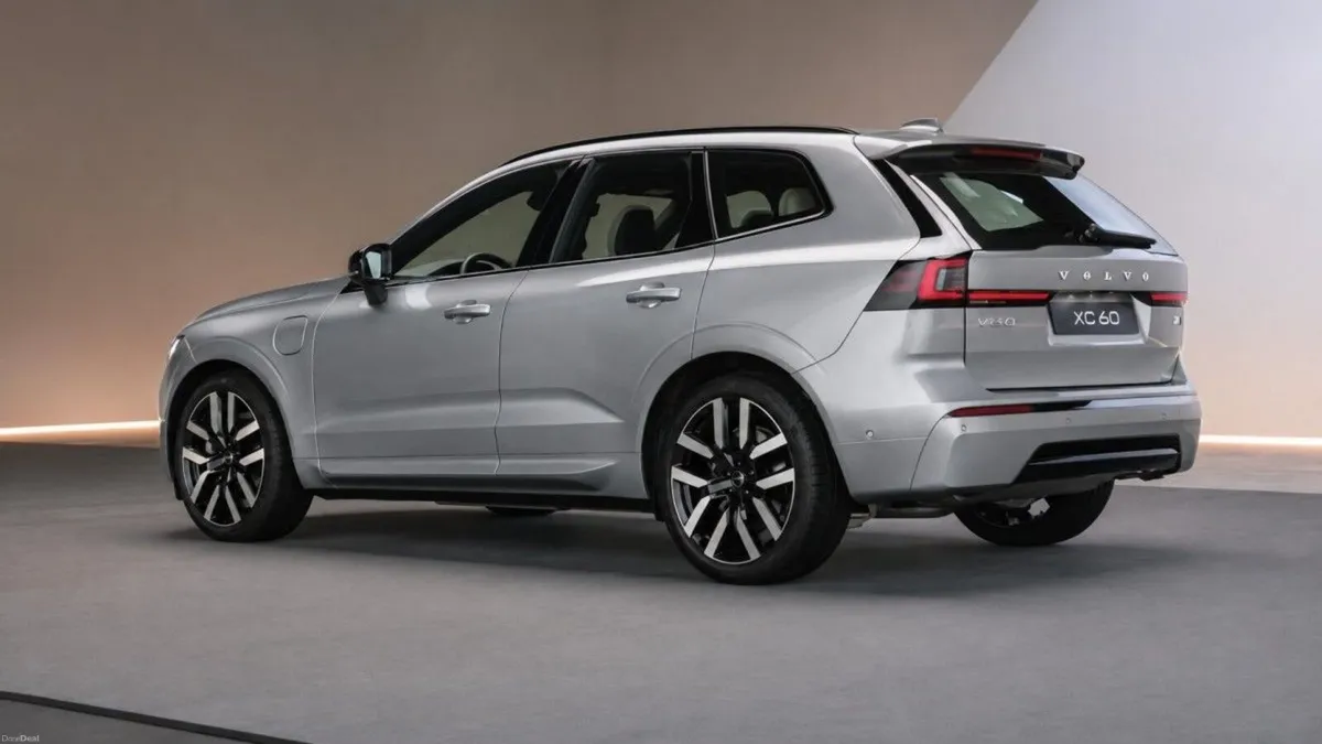 Volvo XC60 200 KM OF ELECTRIC RANGE  THE NEW VOLVO - Image 5