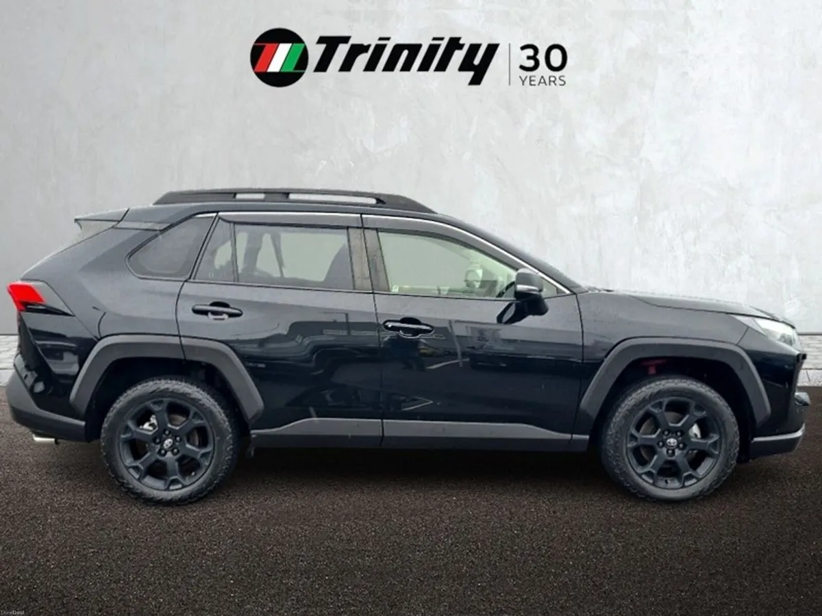 Toyota RAV4 ** ADVENTURE MODEL ** HUGE SPEC ** TRI - Image 5