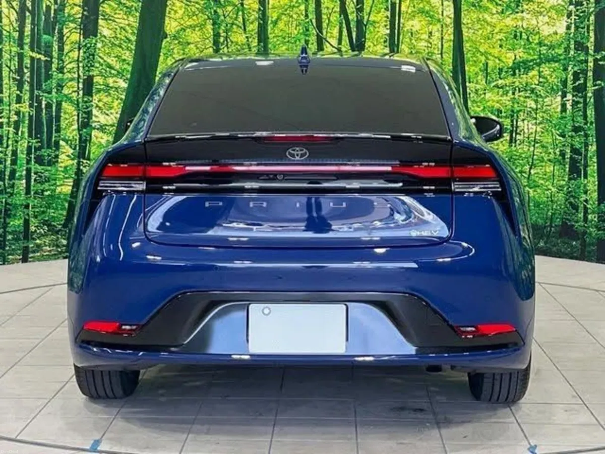 2024 Toyota Prius Hybrid Z – 2.0L - Image 6