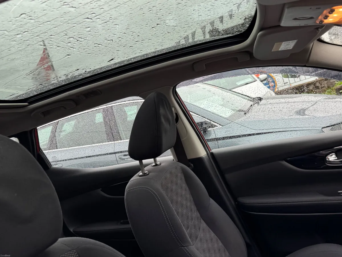 Nissan Qashqai high spec low mileage - Image 3