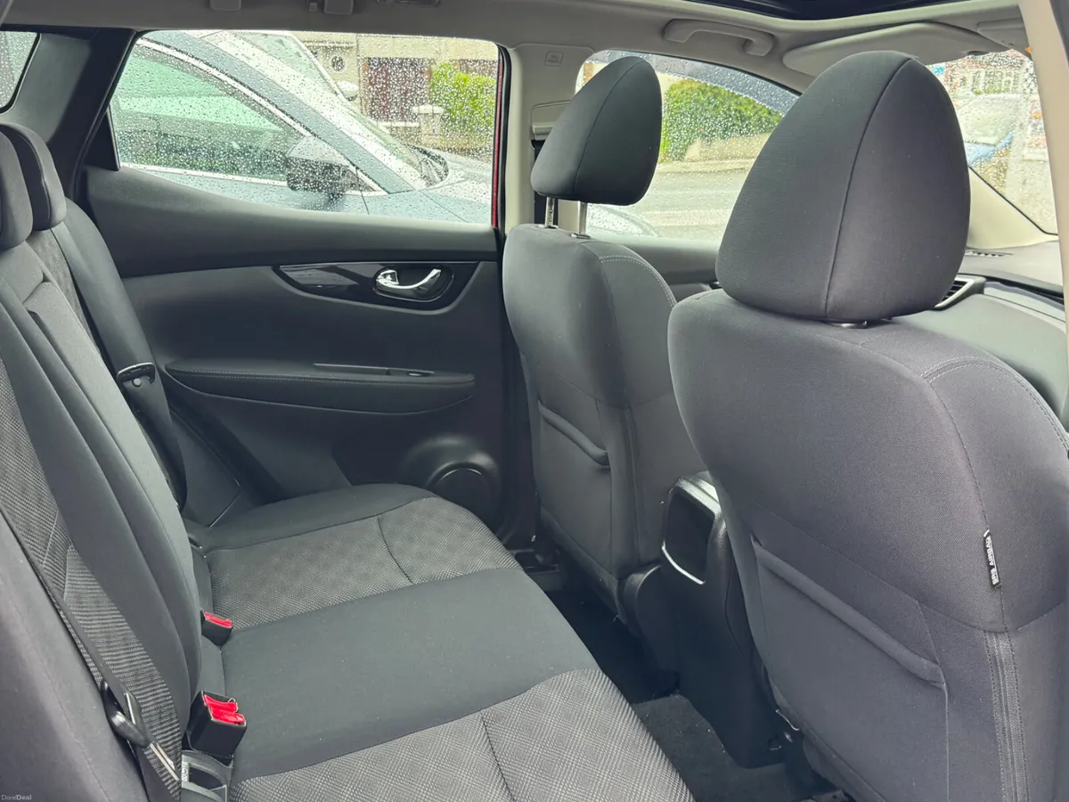 Nissan Qashqai high spec low mileage - Image 6