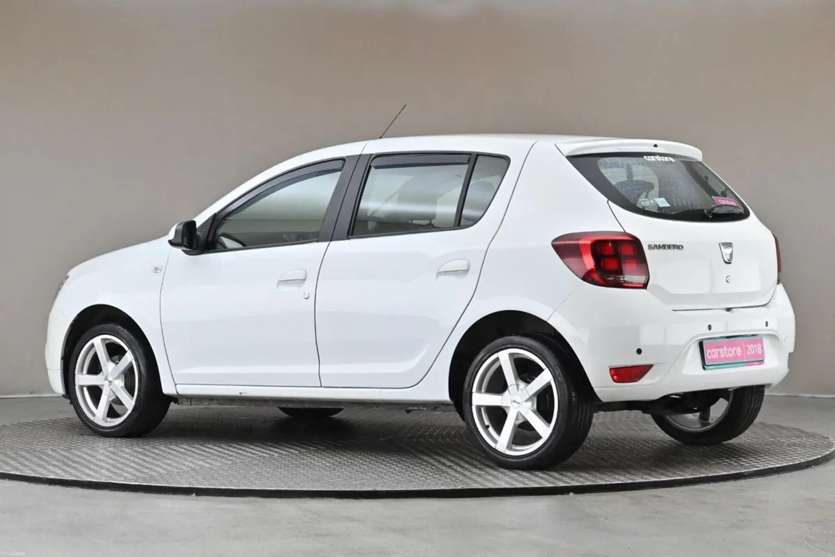 Dacia Sandero 1.0 SIGNATURE 5SPD **17"ALLOYS**REAR - Image 6