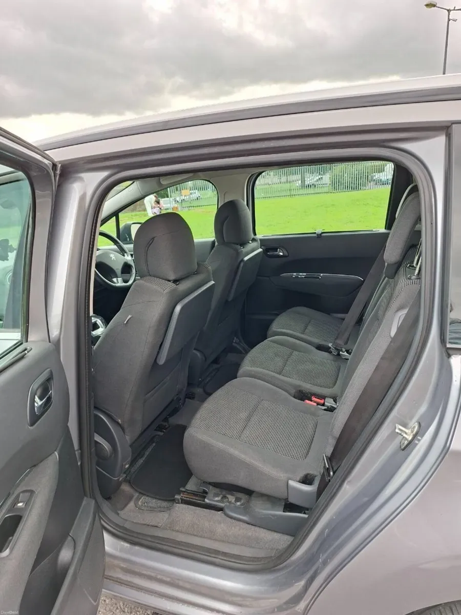 Peugeot 5008 2016 - Image 2