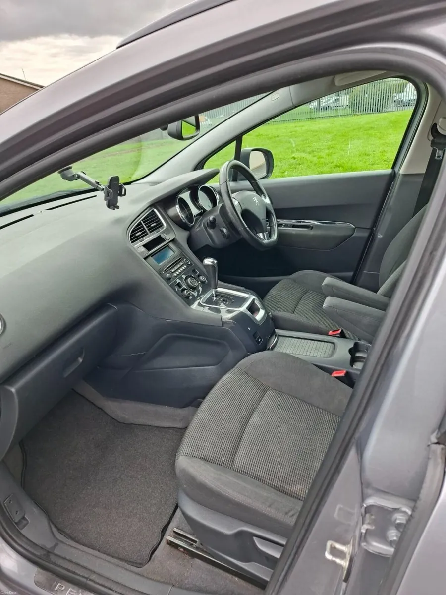 Peugeot 5008 2016 - Image 4