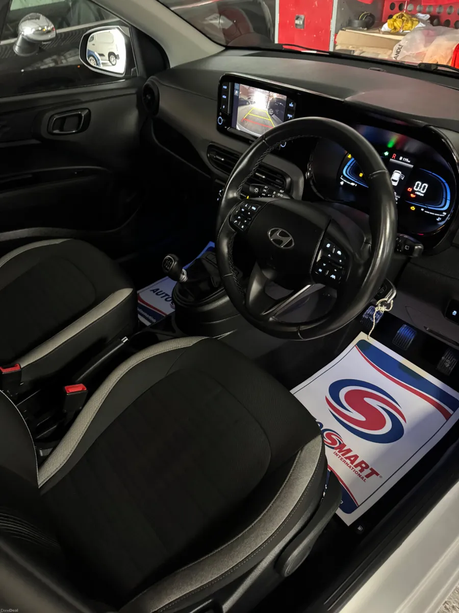 Hyundai i10 2023 . 1.0 petrol - Image 3