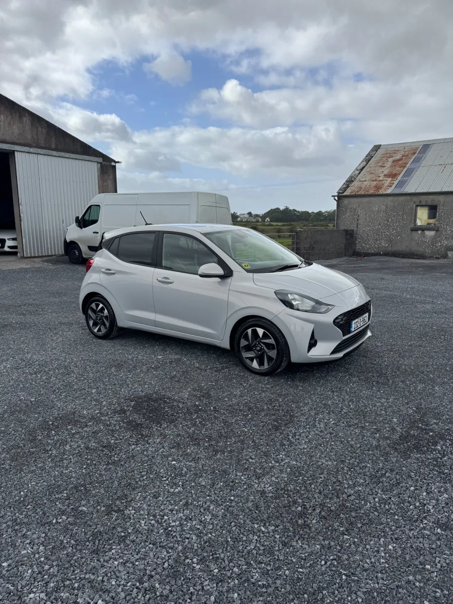 Hyundai i10 2023 . 1.0 petrol - Image 1