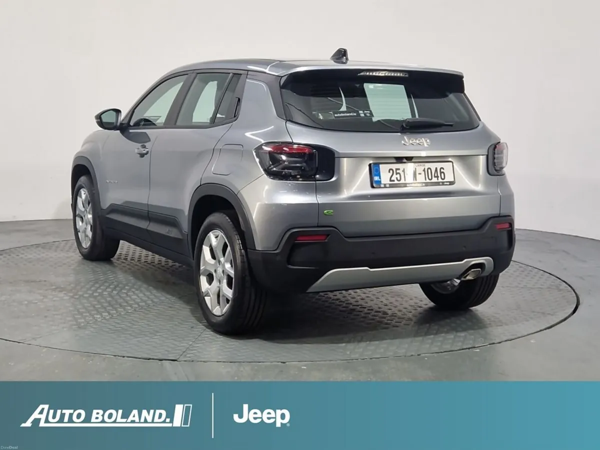 Jeep Avenger Altitude 1.2e-Hybrid 100HP e-DCT - Image 5