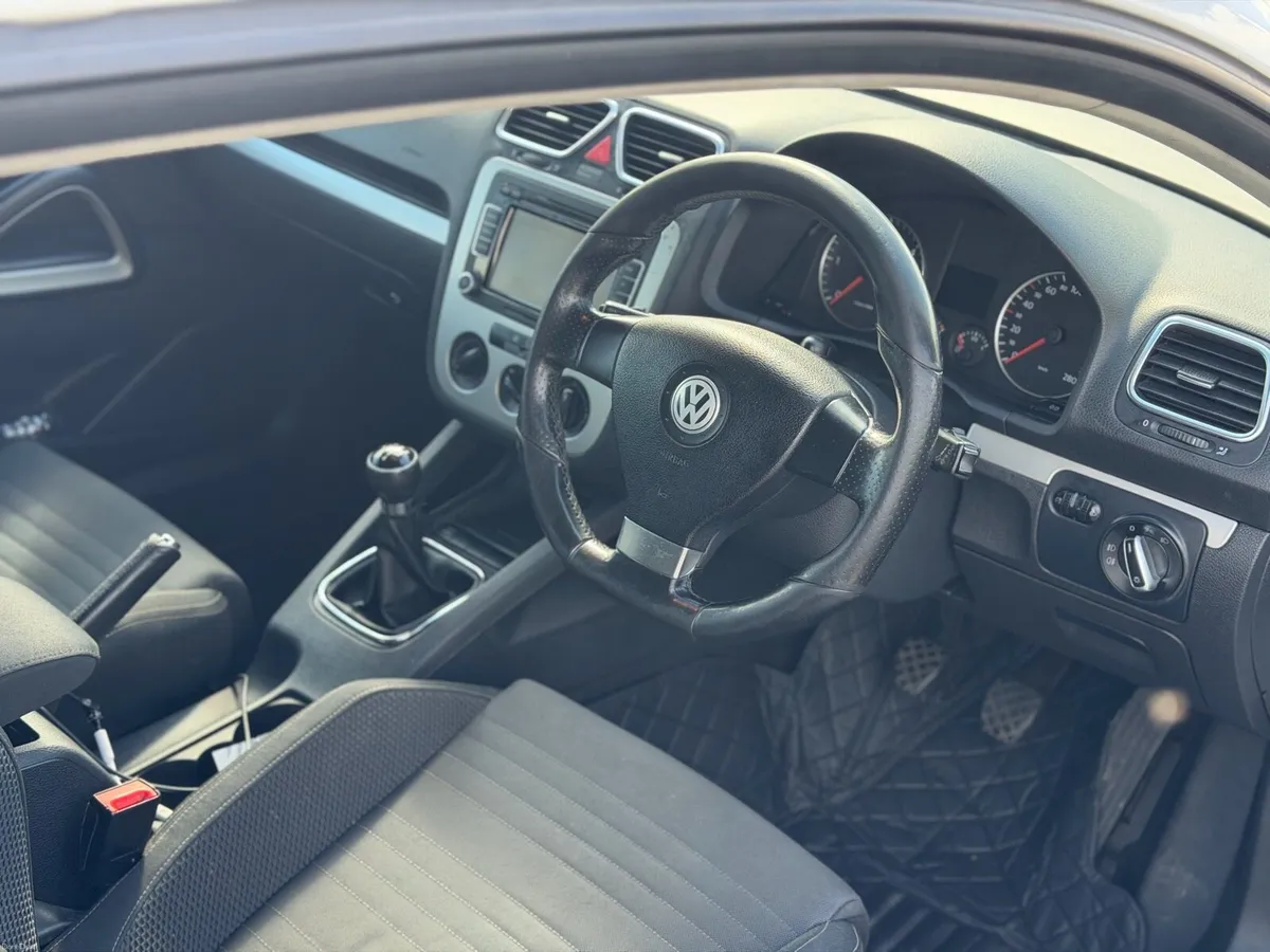Volkswagen Scirocco - Image 5