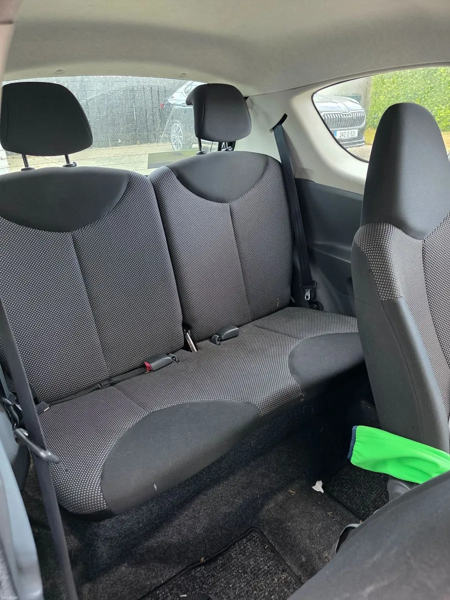 Toyota Aygo 2011 - Image 3