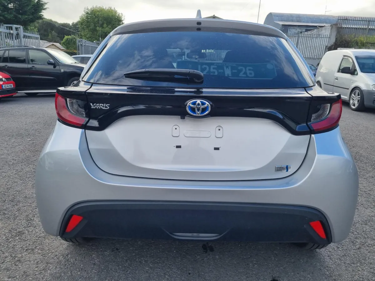 Toyota Yaris Hybrid Auto |91692km - Image 4