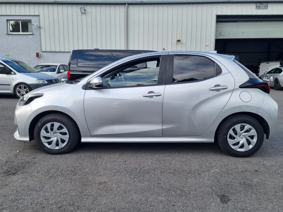 Toyota Yaris Hybrid Auto |91692km - Image 6