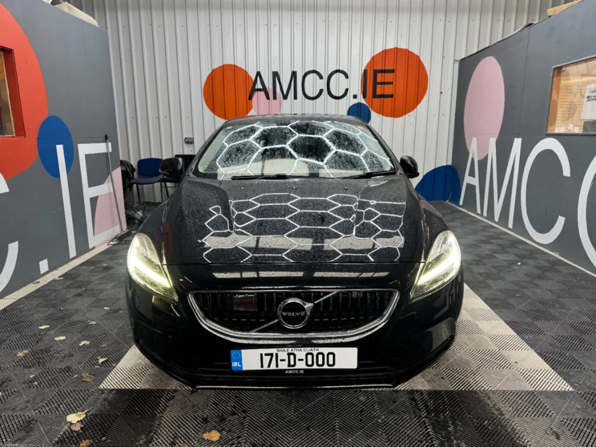 Volvo V40 2017 VOLVO V40 D4 DYNAMIC EDITION 2.0 2. - Image 2