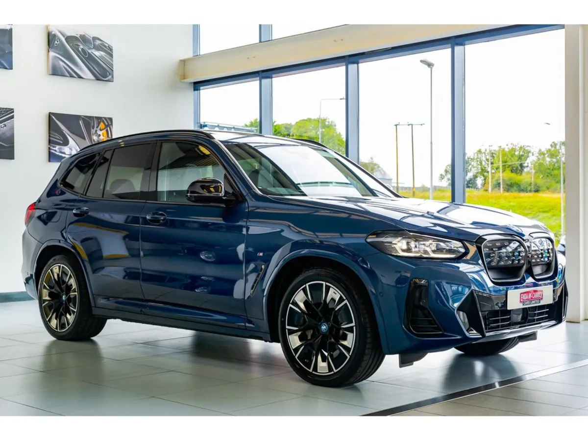 BMW iX3 M SPORT PRO, ROOF, COMFORT, TECH, HARMON K - Image 3