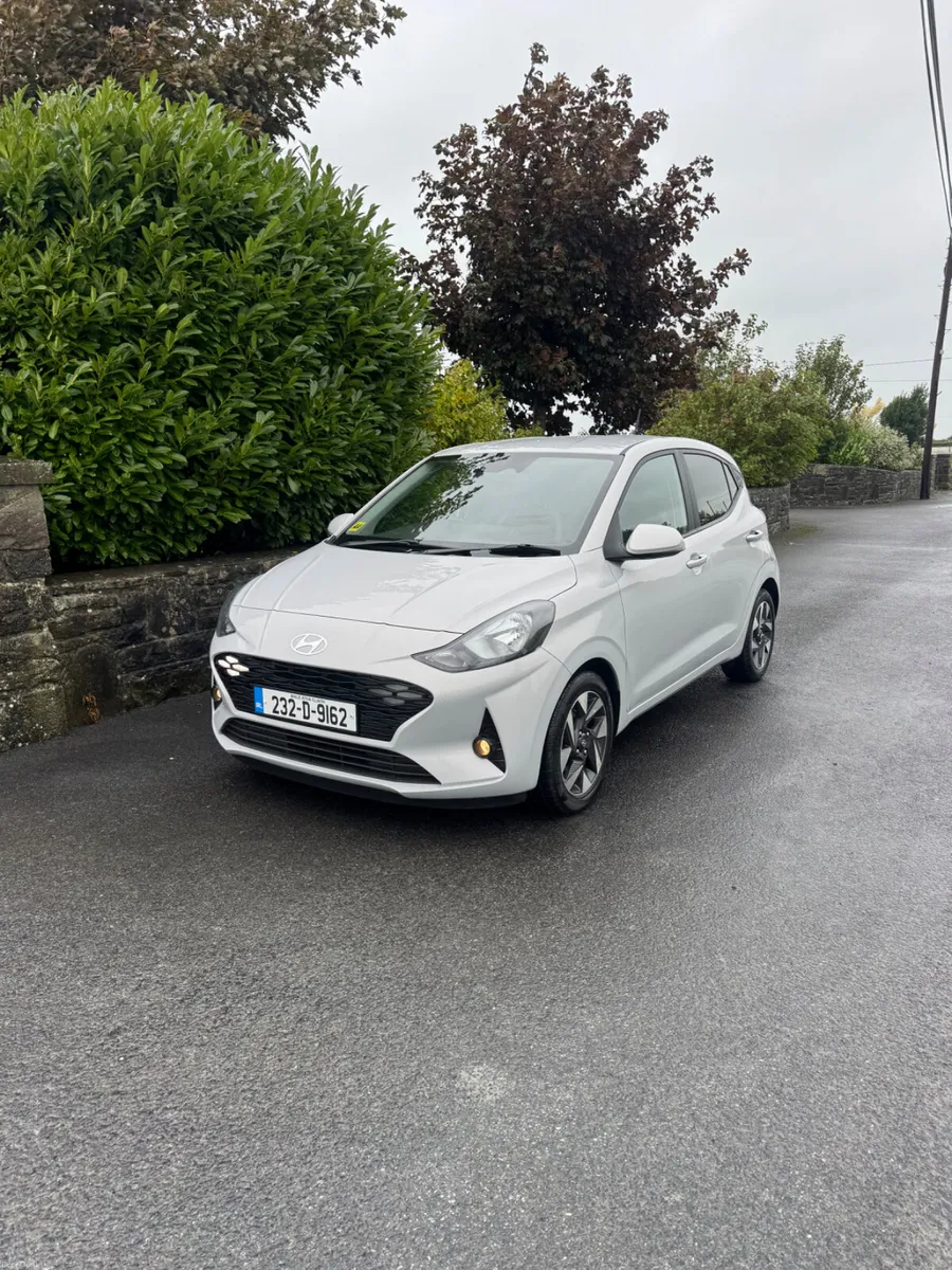 Hyundai i10 2023 . 1.0 petrol - Image 4