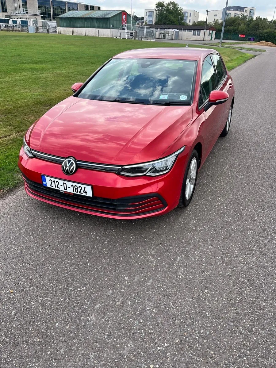 2021 Volkswagen Golf - Image 2