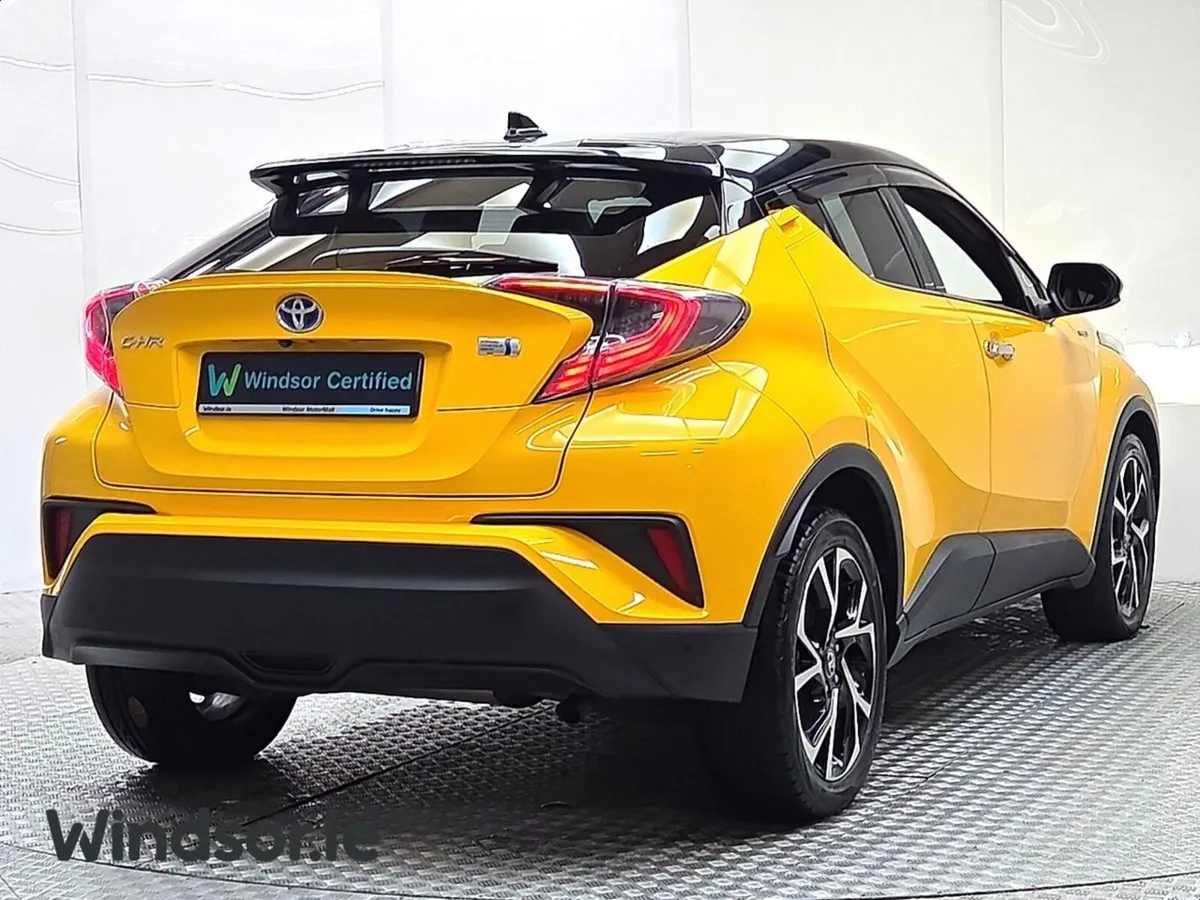 Toyota C-HR G 1.8 Hybrid *Top spec* - Image 2