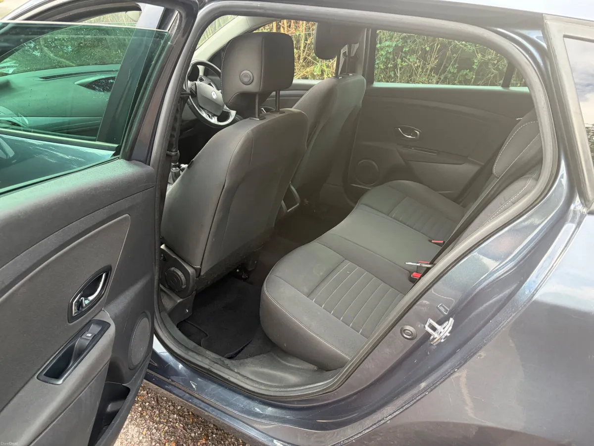 Renault Megane 2016 * NCT PAN ROOF - Image 4