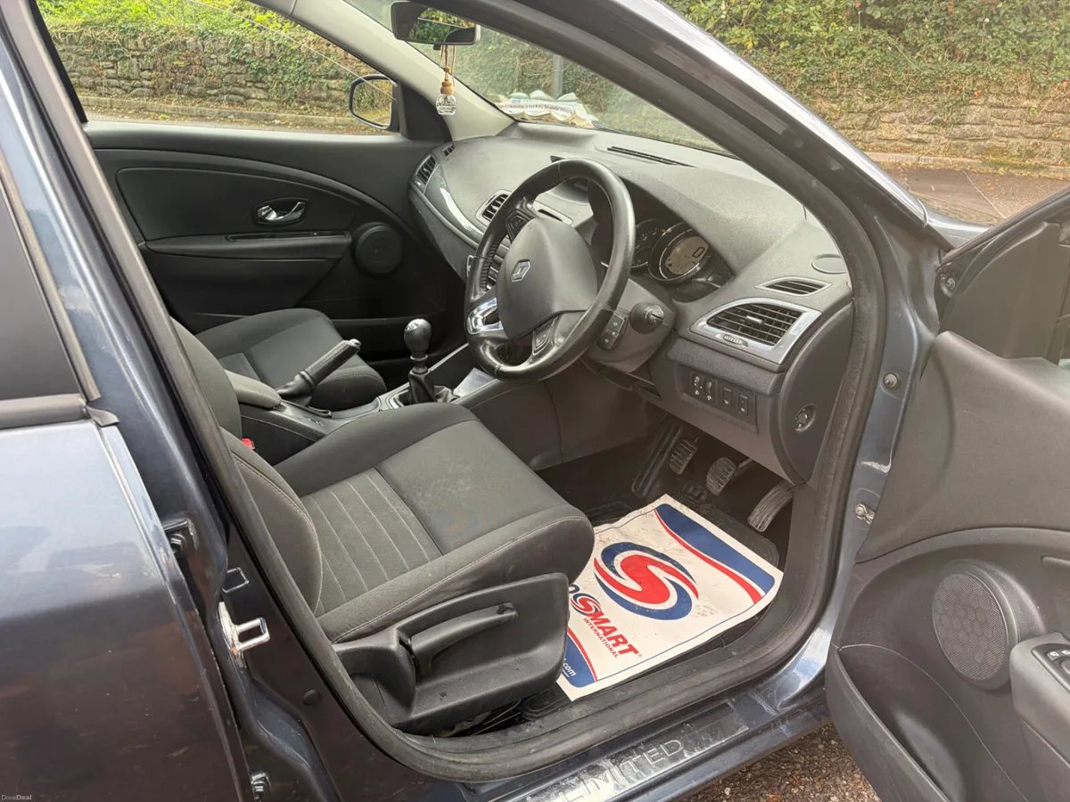 Renault Megane 2016 * NCT PAN ROOF - Image 6