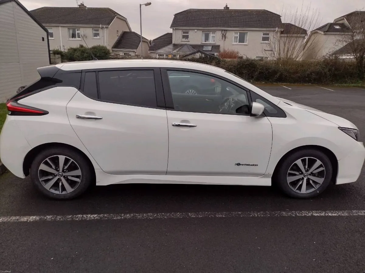 182c Nissan leaf 40kwh - Image 5