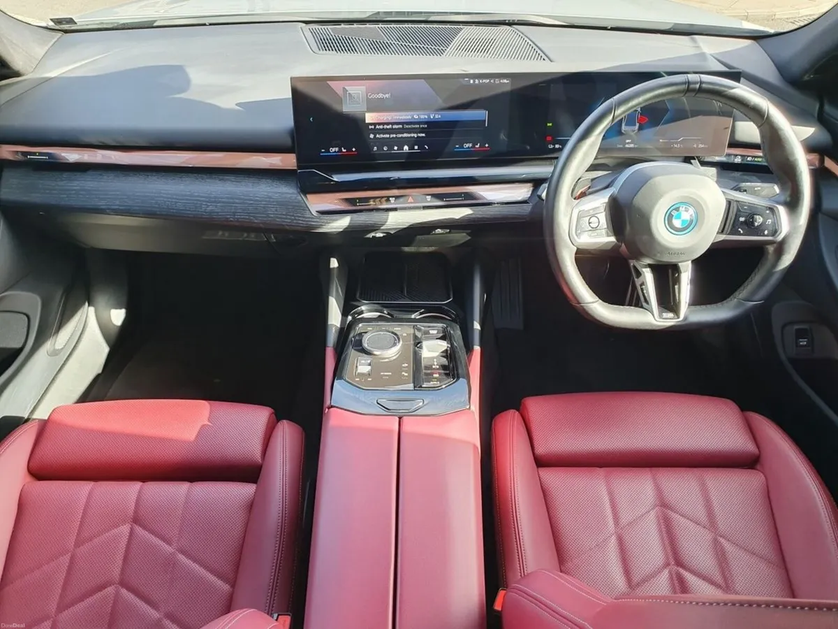 BMW i5 eDrive40 M Sport Saloon - Image 4