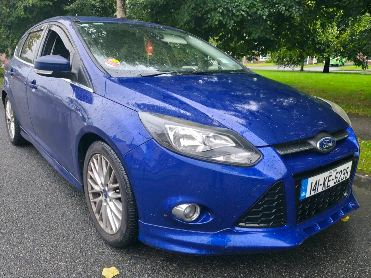 Ford Focus Zetec Ecoboost 1 ltr - Image 2