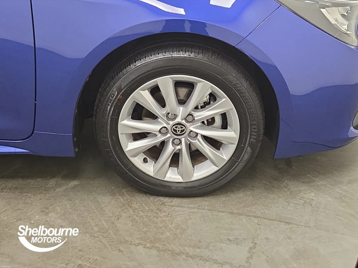 Toyota Corolla 1.8 Hybrid Icon 5dr CVT - Image 6