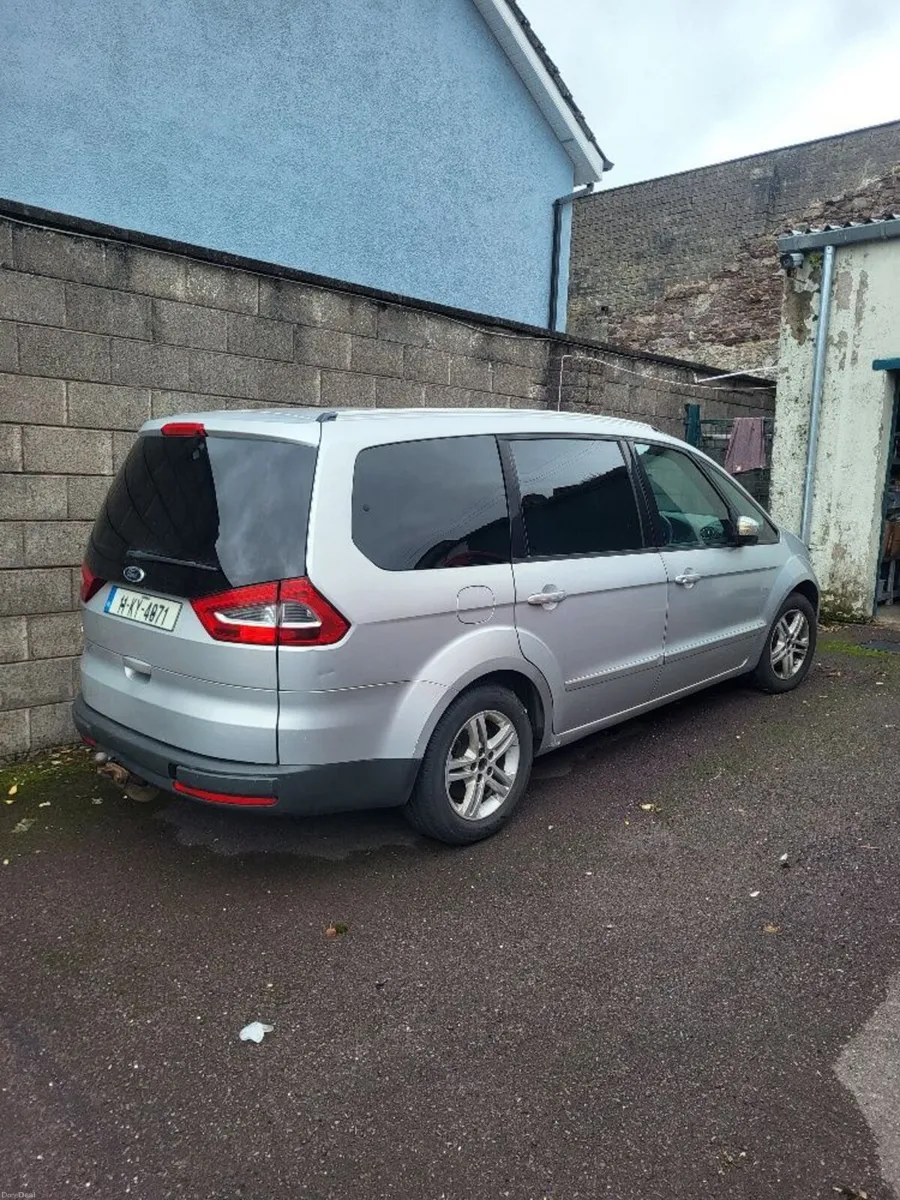 Ford Galaxy 2011 - Image 2