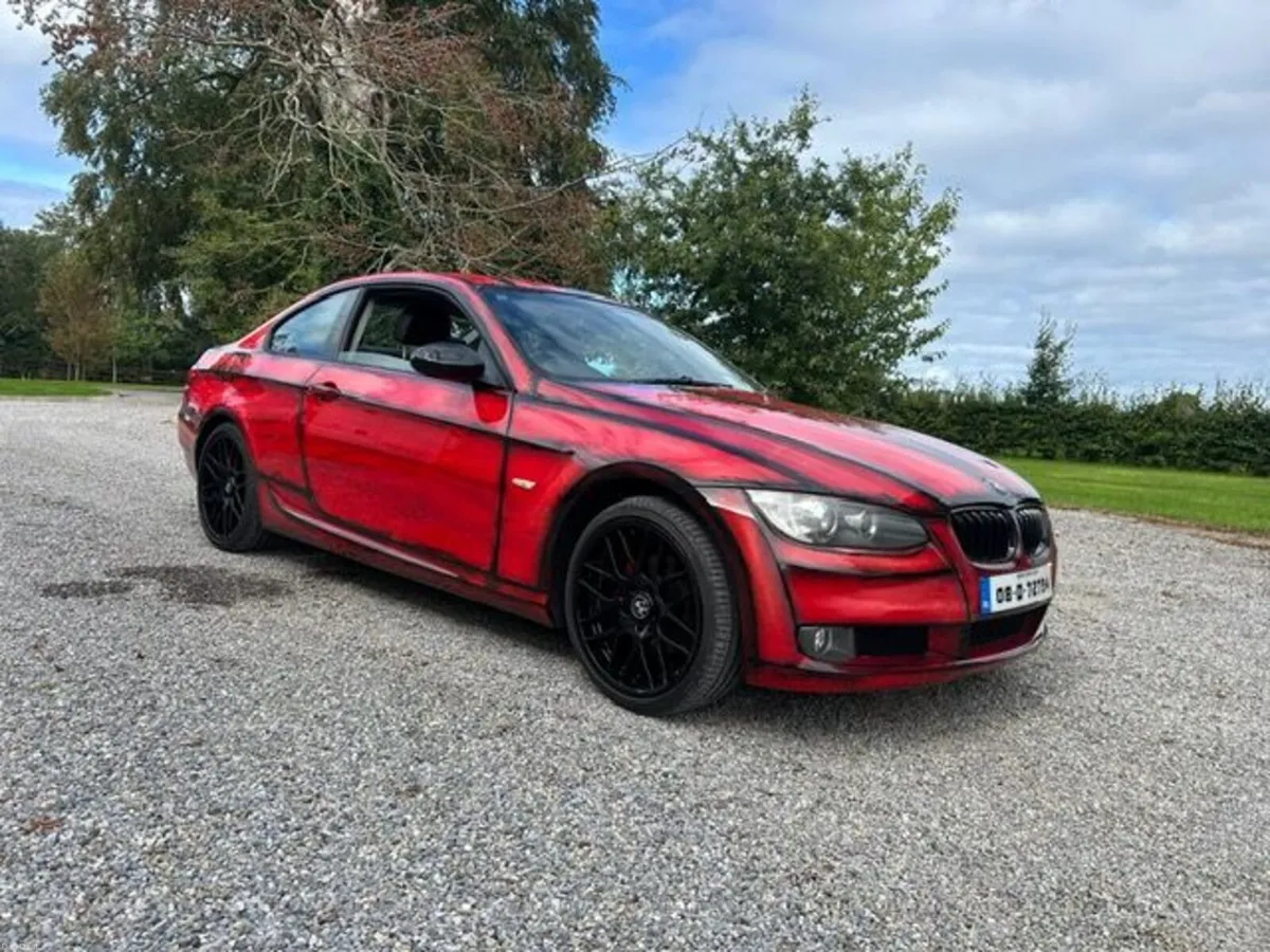 BMW 3-Series 2008 - Image 2