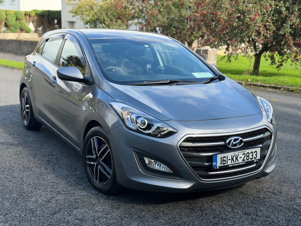 Hyundai i30 2016/Auto/127k km - Image 1