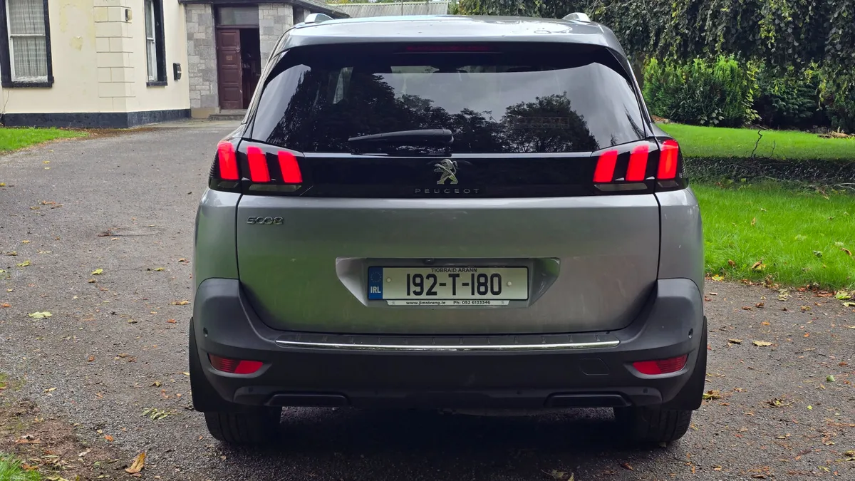 🔥2019 Peugeot 5008 Allure 7 Seats 🔥 - Image 6