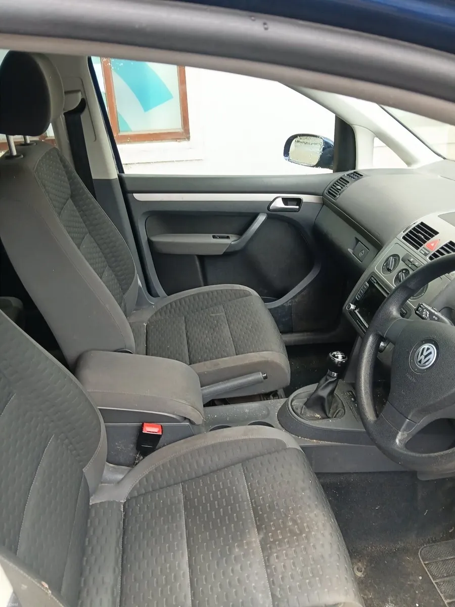 2009 Volkswagen Touran 1.9 TDI - Image 5