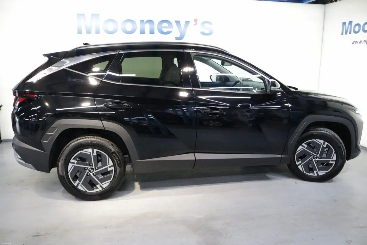 Hyundai Tucson Hybrid Executive Pre Reg 1.6l Petro - Image 6