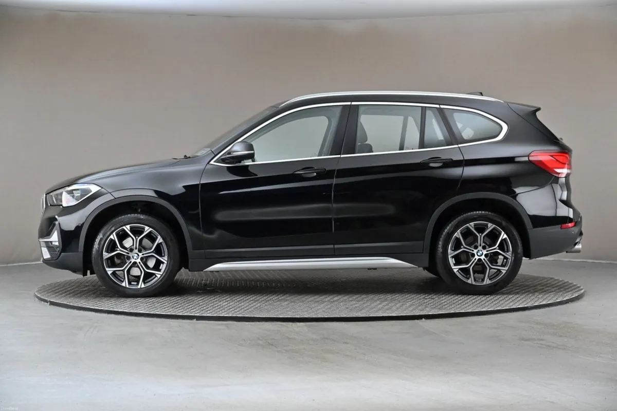 BMW X1 2.0 X LINE SDRIVE18D - Image 5