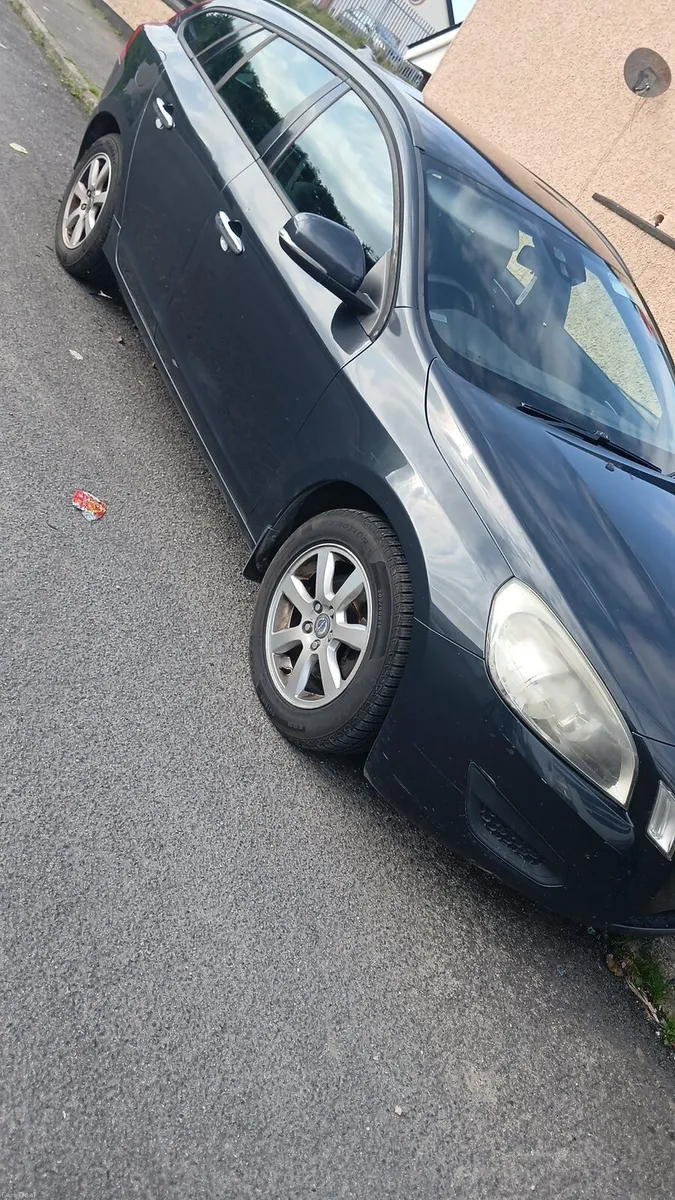 2011 volvo S60  1.6 diesel nct Jan 27 read add - Image 2
