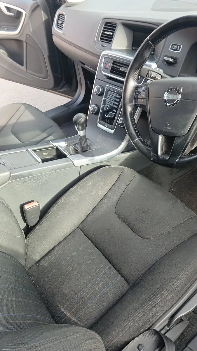 2011 volvo S60  1.6 diesel nct Jan 27 read add - Image 6