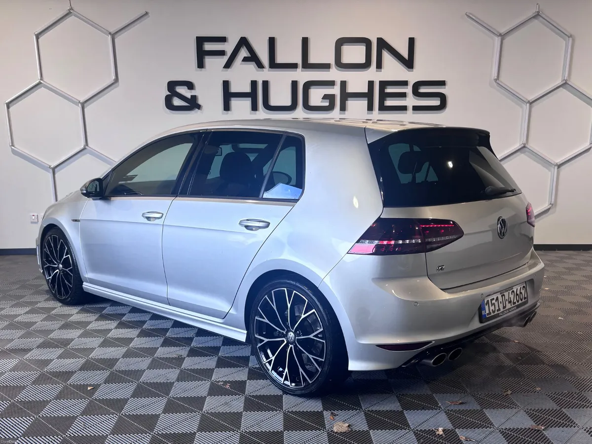 VOLKSWAGEN GOLF 2.0 TSI R 300PS / 4 MOTION /MANUAL - Image 3