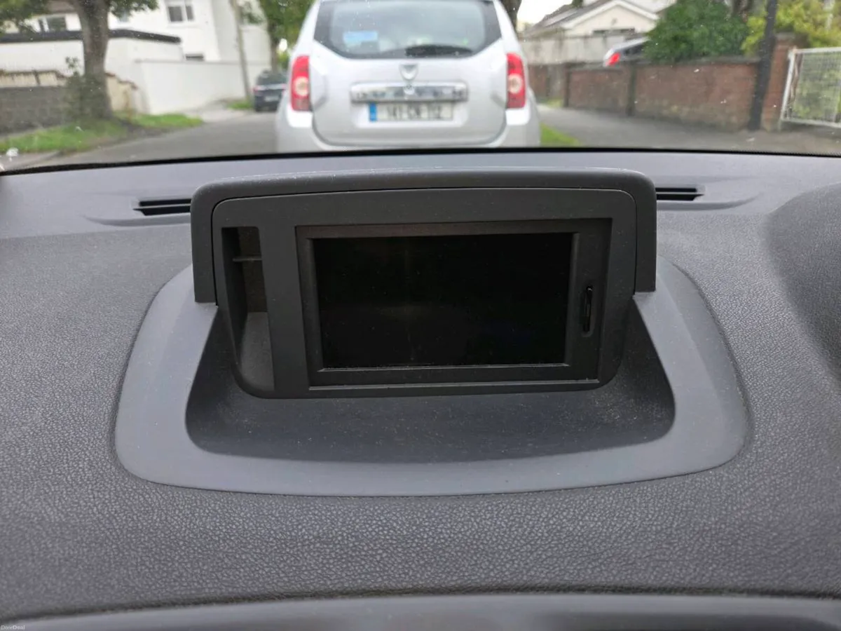 Car - Image 3