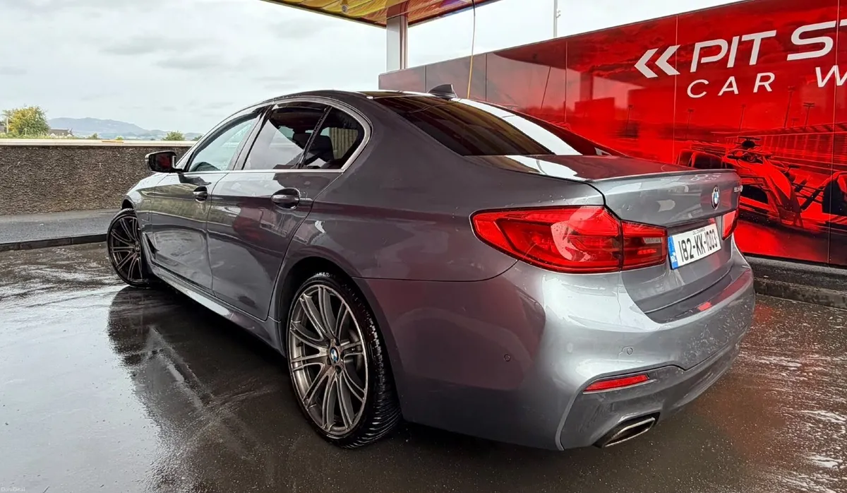BMW 5-Series 2018 - Image 2