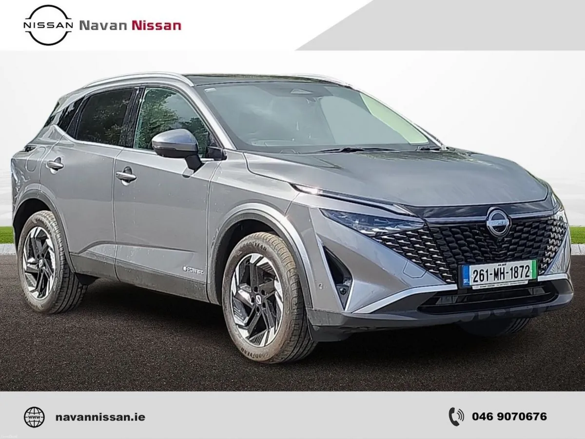 Nissan Qashqai SV PREMIUM *EX DEMO* - Image 1
